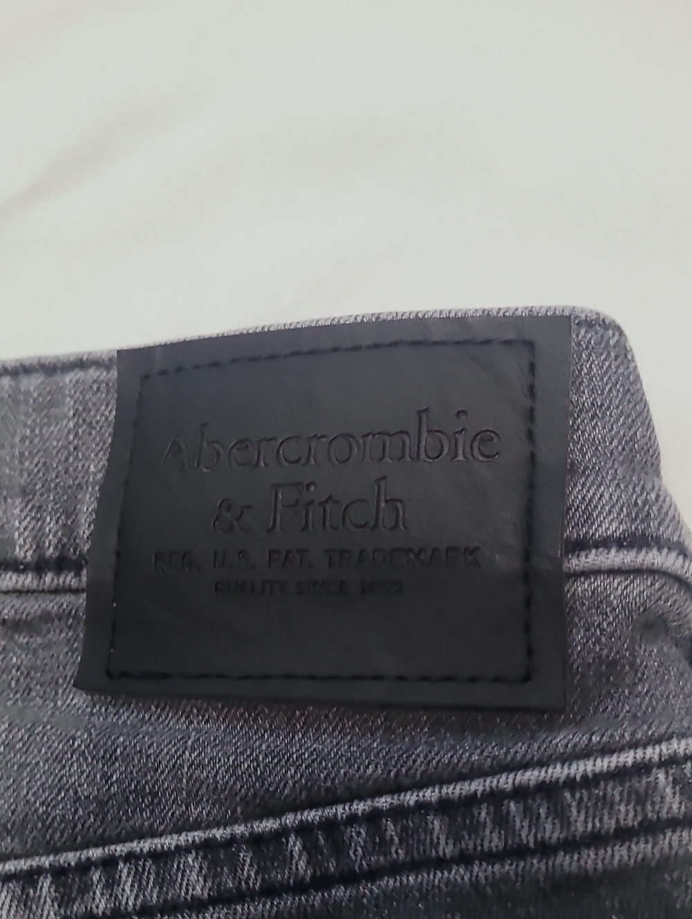 Abercrombie & Fitch Men’s Charcoal Gray Slim Jeans